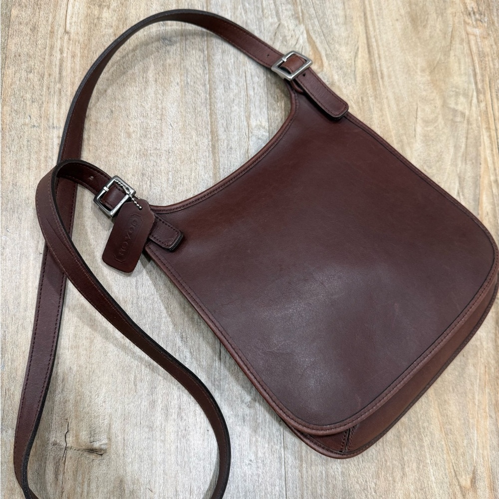 Vintage Coach 1999 Brown Leather Hippie Flap Bag 9135